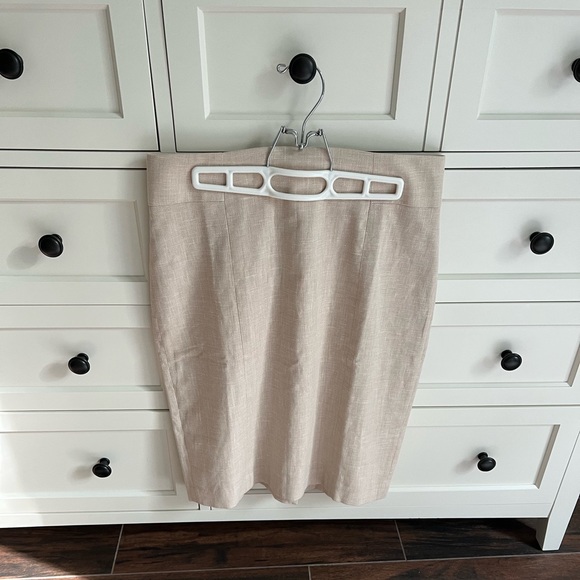 🆕NWT Ann Taylor Linen Pencil Skirt Size 6 - Picture 1 of 6
